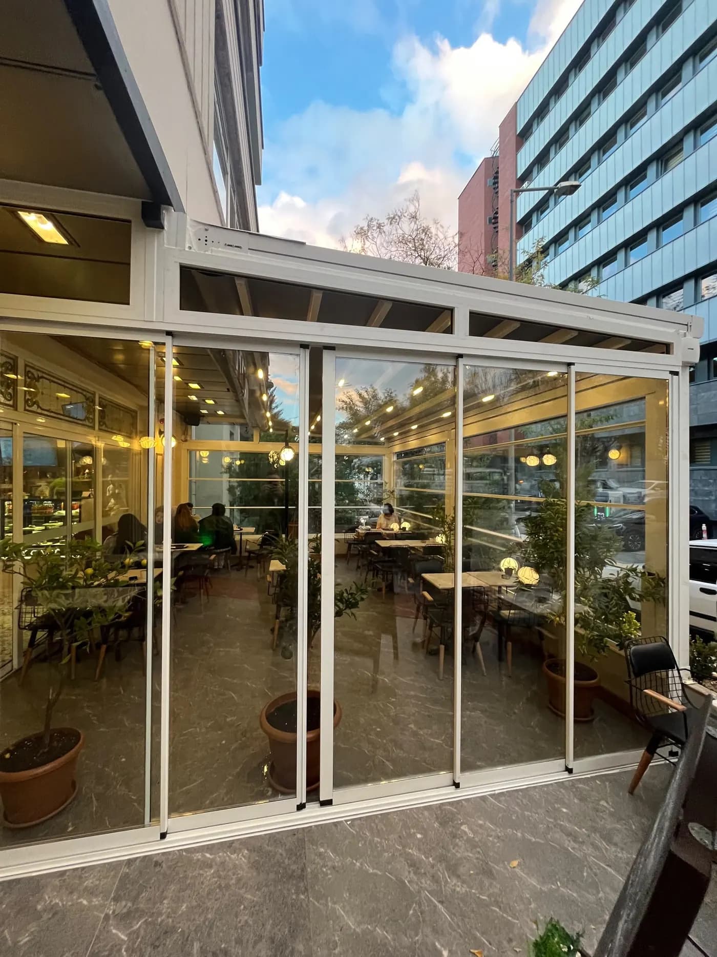 Pergola Tente + Giyotin Cam uygulaması. Ayrancı, Ankara